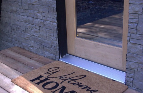 Regional District of Nanaimo Cabin | Rustic AFrame Tiny Home, Minutes from stunning waterfalls and beautiful beaches!