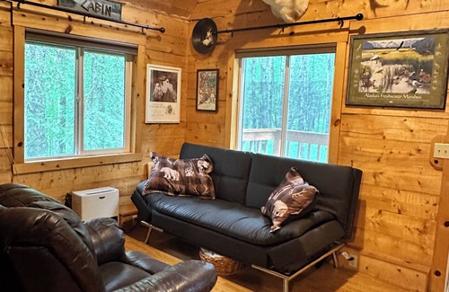 Fishhook Cabin | Rustic and cozy cabin with all new amenities near beautiful Hatcher’s Pass
