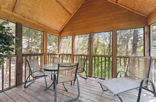 Branson West Cabin | Rustic and Quaint, Pet Friendly Cabin. Tucked Away In Gorgeous Stonebridge!