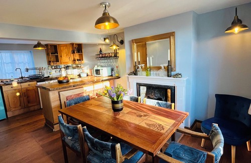 Heathfield Cottage | Rustic and Quirky Comfortable Cottage with Hot Tub