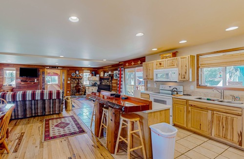 Garden Valley Cabin | Rustic and secluded cabin with two decks, hot tub, board games, W/D, & AC
