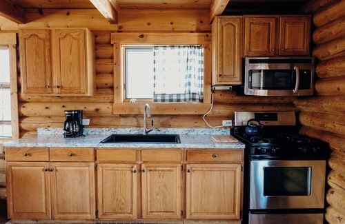 Wasilla Cabin | Rustic and Warm Alaskan Log Cabin!