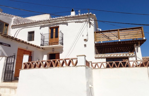 Cajiz House | Rustic apartment in the Andalusian village of Cajiz