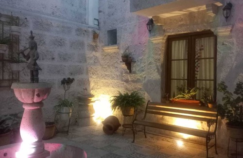 Arequipa Apartment | Rustic apartment on the 1st floor one block from the Mirador de Yanahuara.