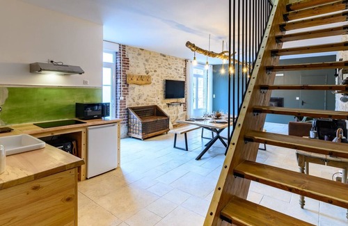 Vauxaillon House | Rustic barn in the countryside. Perfect for recharging your batteries!