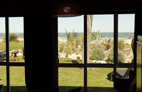Charleston Cottage | Rustic Beach Front Cottage Charleston NZ