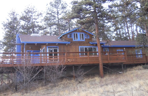 Boulder House | Rustic Beautiful Lg Colorado Rockies Mtn Home w/Lg Hot Tub Border Ntl Forest