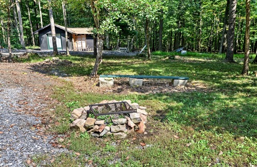 Buffalo Mills Cabin | Rustic Bedford Cabin Near Hunting & Fishing