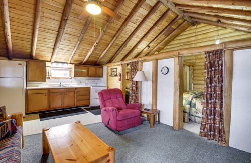 Puposky Apartment | Rustic Bemidji Cabin w/Boat & Lake Access!
