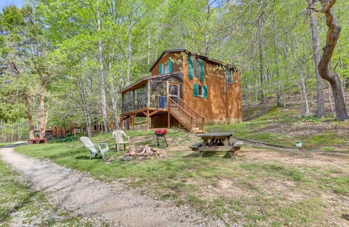 Taswell Cabin | Rustic Brina Breeze Cabin!