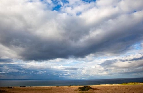 St. Andrews Cabin | Rustic cabin 1, sea views from rewilded farm