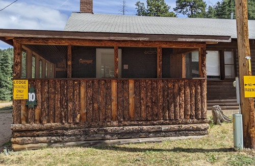 Rye Cabin | Rustic Cabin #10 next to Lake Isabel - cozy family cabin with fireplace!