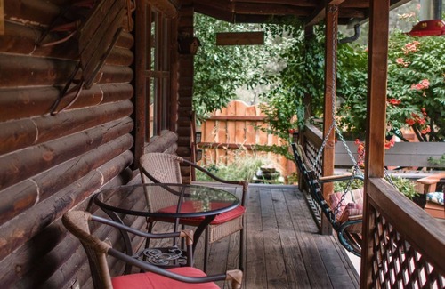 Sedona Cabin | Rustic Cabin for 2 in Oak Creek Cabin