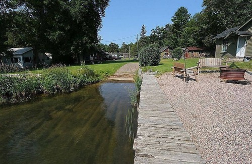 Barbeau Cabin | Rustic cabin on the St. Mary's River