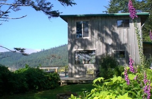 Arch Cape Cabin | Rustic Cabin with Spectacular Ocean View