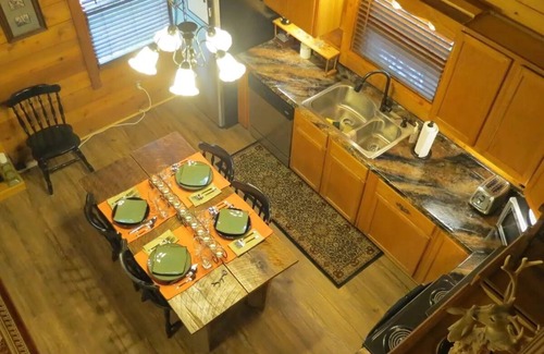 Piper Gap Cabin | Rustic Cedar Cabin