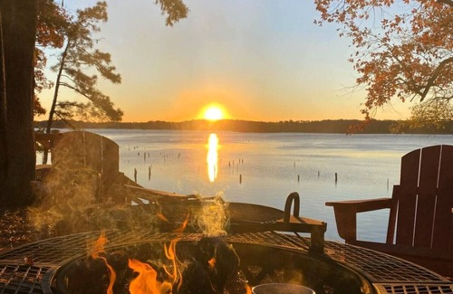 Hemphill Cabin | Rustic Cedar Waterfront Cabin 7 on Toledo Bend