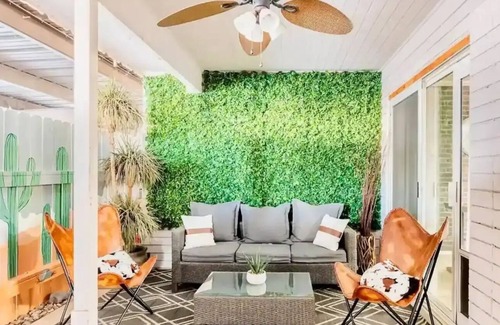 Security Acres House | Rustic Charm in Old Town Scottsdale