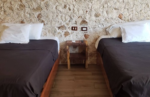 Chichen Itza - Valladolid Bed & Breakfast | Rustic charm in the heart of valladolid: with regional decoration and hammock
