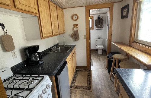 Hartsel Cabin | Rustic & Charming 2 bedroom fishing cabin in the Heart of Colorado