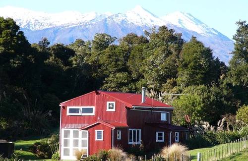 Raurimu House | Rustic charming converted barn, 10 minutes from Tongariro National Park