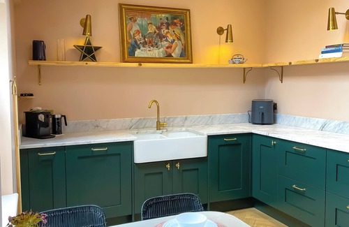 Chapeltown House | Rustic Chic Home for 9 with private patio in Leeds