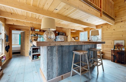 Tenants Harbor House | Rustic-chic home on St. George River & near the ocean with deck