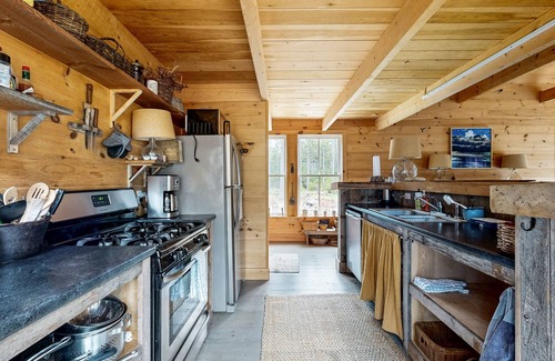 Tenants Harbor House | Rustic-chic home on St. George River & near the ocean with deck