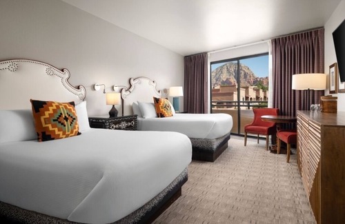 West Sedona Hotel | Rustic-Chic Room w/Balcony for Enjoying Mountain Views