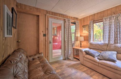 Huntingdon House | Rustic Clint Eastwood Ranch Apt by Raystown Lake