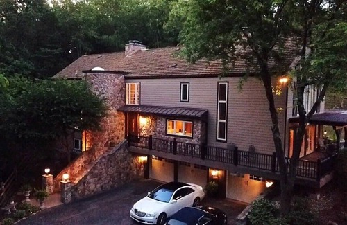 Fox Chapel House | Rustic Contemporary Executive Home in Prime Location