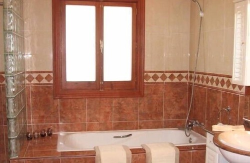 Alhaurin el Grande Villa | Rustic country 4 bed villa with private pool, bbq, bar & stunning mountain views