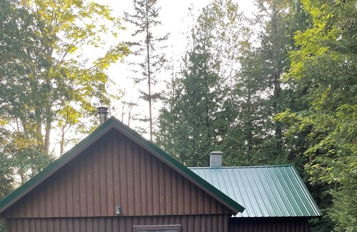 Mio Cabin | Rustic cozy cabin, close to trails and Amish shopping.