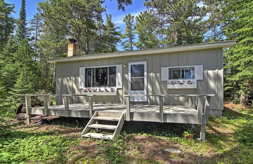 De Tour Village Cabin | Rustic De Tour Village Cabin w/Deck on Lake Huron