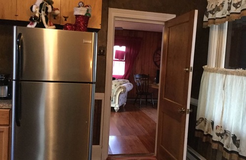Mason House | Rustic Farmhouse w/9 Beds, mins to MSU on working Farm! Pmts Avail. Mason MI