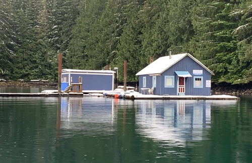 Regional District of Mount Waddington Cabin | Rustic Floating Home