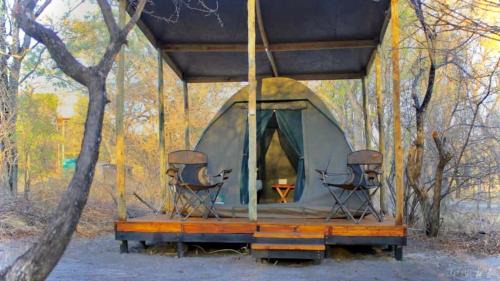 Maun Hotel | Rustic Gate Lodge and Campsite