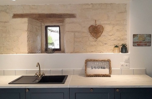 La Bataille House | Rustic gite sleeps 6, with exclusive use of own private heated saltwater pool
