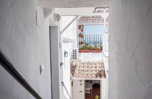 San Ambrosio Apartment | Rustic Holiday Apartment "Casa La Costanilla A" with Rooftop Terrace