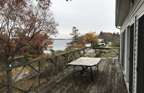 Wellesley Island House | Rustic House on St. Lawrence river with million dollar view and dock space