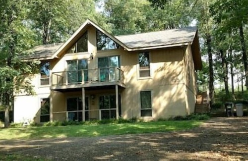 Jones Mills House | Rustic house