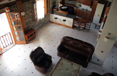 Xerta House | Rustic housing with stunning views to enjoy in family.