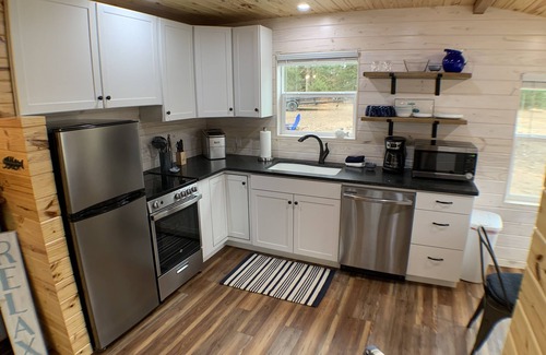 Canadian Cabin | Rustic - In the Trees - Near Hiking, Water & Beach - Neighborhood Boat Ramp