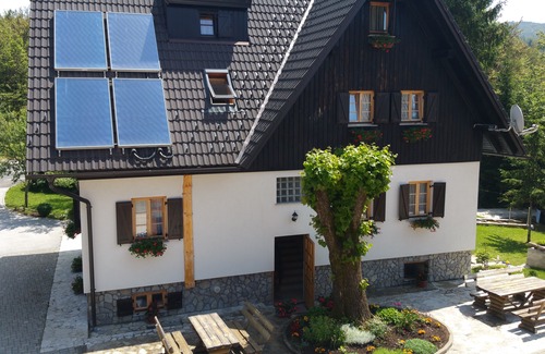 Prijeboj Hotel | Rustic Inn River 2