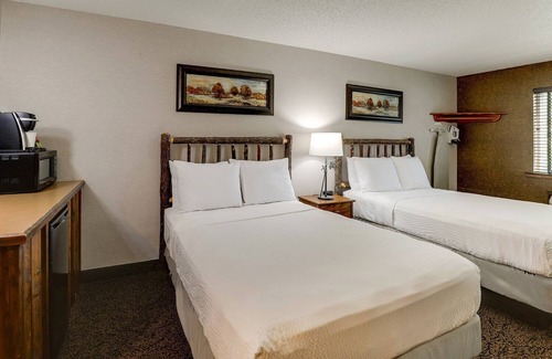 Johnston Hotel | Rustic-inspired Suites - Free Hot Breakfast w/Easy Access to I-35 | 4 Units