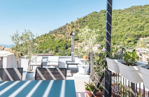 San Gregorio da Sassola Apartment | "Rustic Rome Retreat: Countryside Charm & Weekend Getaway"