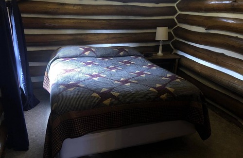 Markleysburg Cabin | Rustic Laurel Highlands Cabins Built in the 1930s. Cabin 8