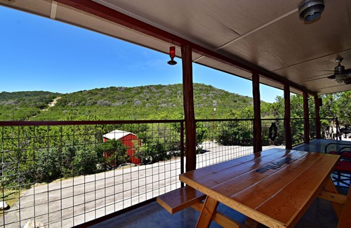 Concan House | Rustic lodge retreat minutes from the Frio!