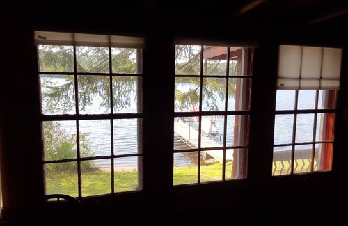 Tomahawk Cabin | Rustic Log Cabin built 1897 just steps from lake