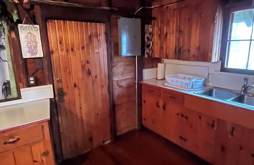 Lake Cabin | Rustic Log Cabin on Eight Point Lake
